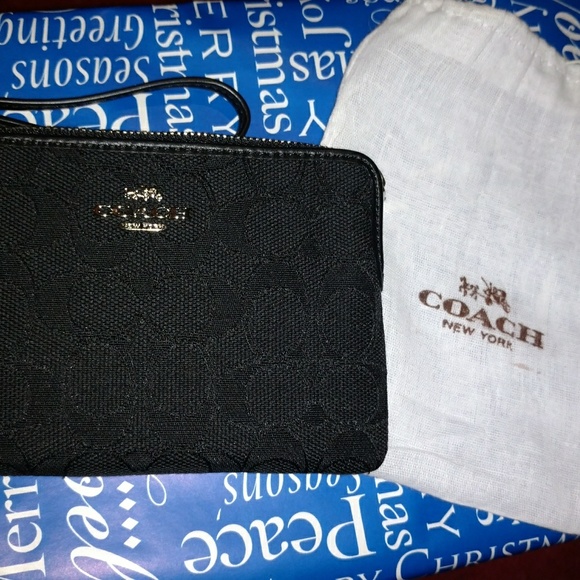 NWT Coach black signature wristlet - Picture 1 of 3